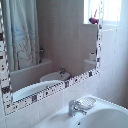 Apartamento Lovely W 1 Bedroom And Garden View *