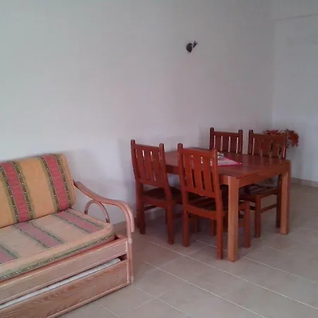 Lovely W 1 Bedroom And Garden View דירה אלבופיירה